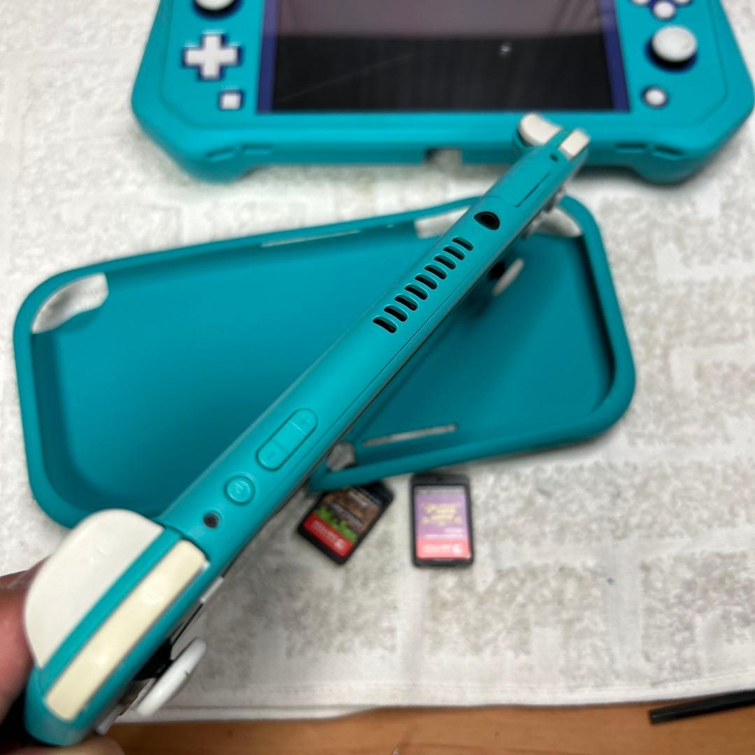 合馬　Switch LIte 2台　ソフト2個　ケース付き