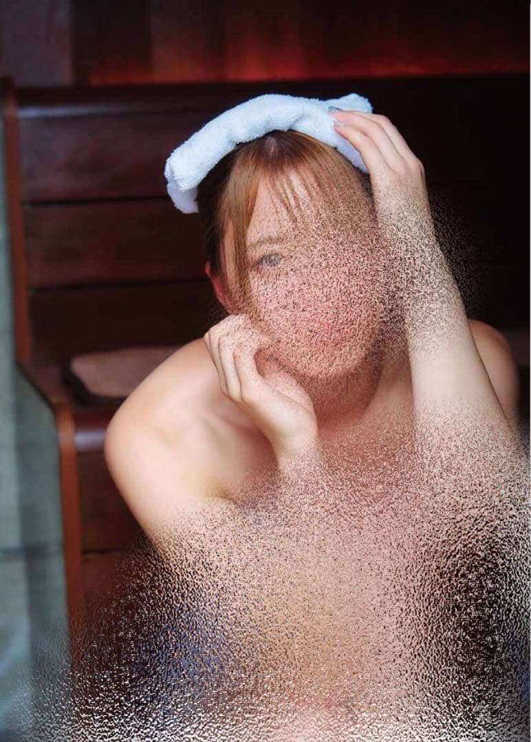 女子プロレス　マリーゴールド　岩谷麻優　写真集　新品未読本　サイン入り