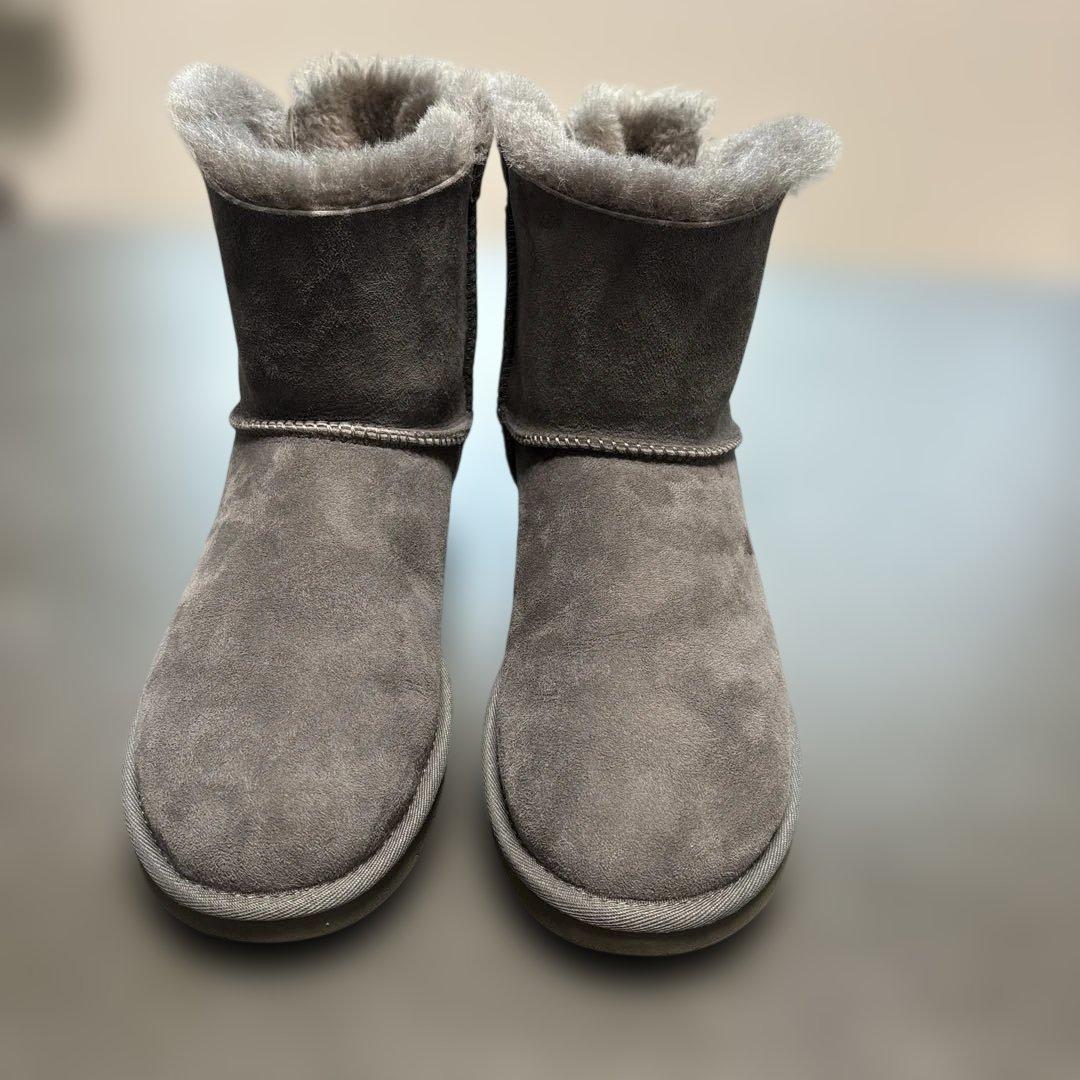 UGG グレーのブーツ　25cm