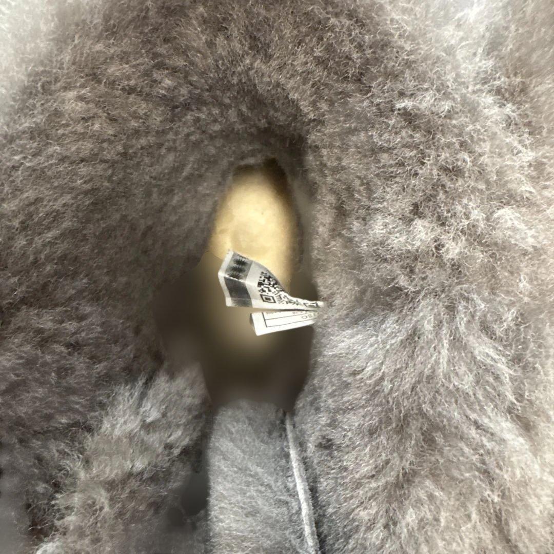 UGG グレーのブーツ　25cm