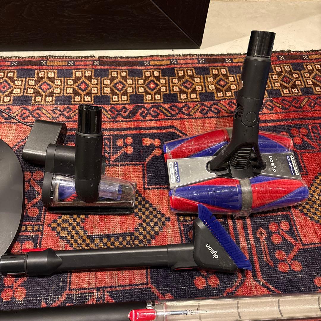 Dyson Pencilvac Fluffycones SV50 25年9月購入