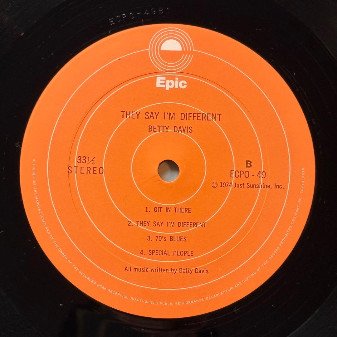 ◎中古LPレコード◎　ベティ・デイヴィス / ゼイ・セイ・アイム・ディファレント