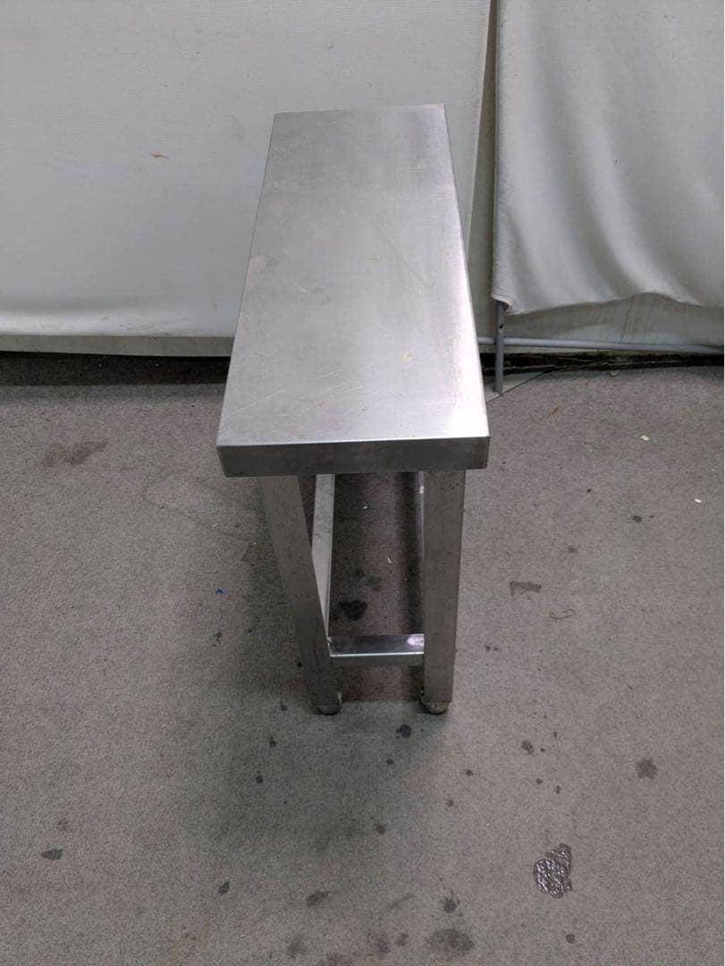 【中古】厨房用作業台小　スチール製　スキマ用　小型　店舗用品　業務用品　飲食店