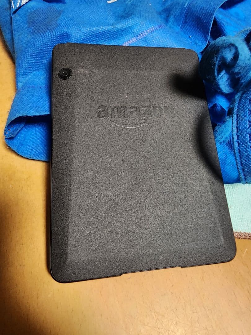 Amazon KindleVoyage オリガミカバーと保護フィルム付き！