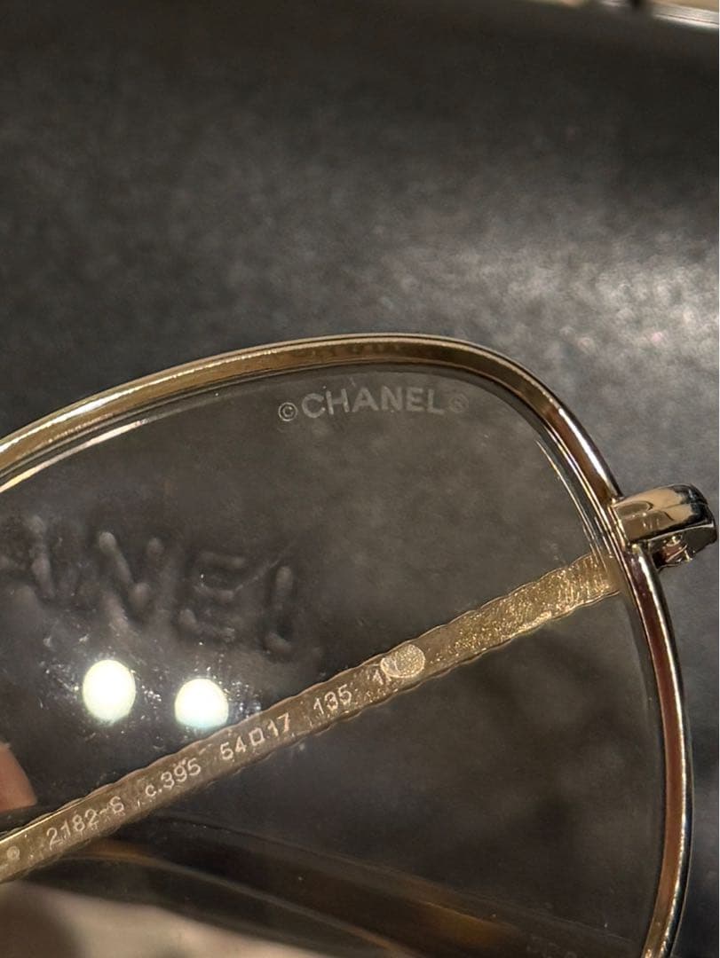 CHANEL ゴールドフレーム サングラス