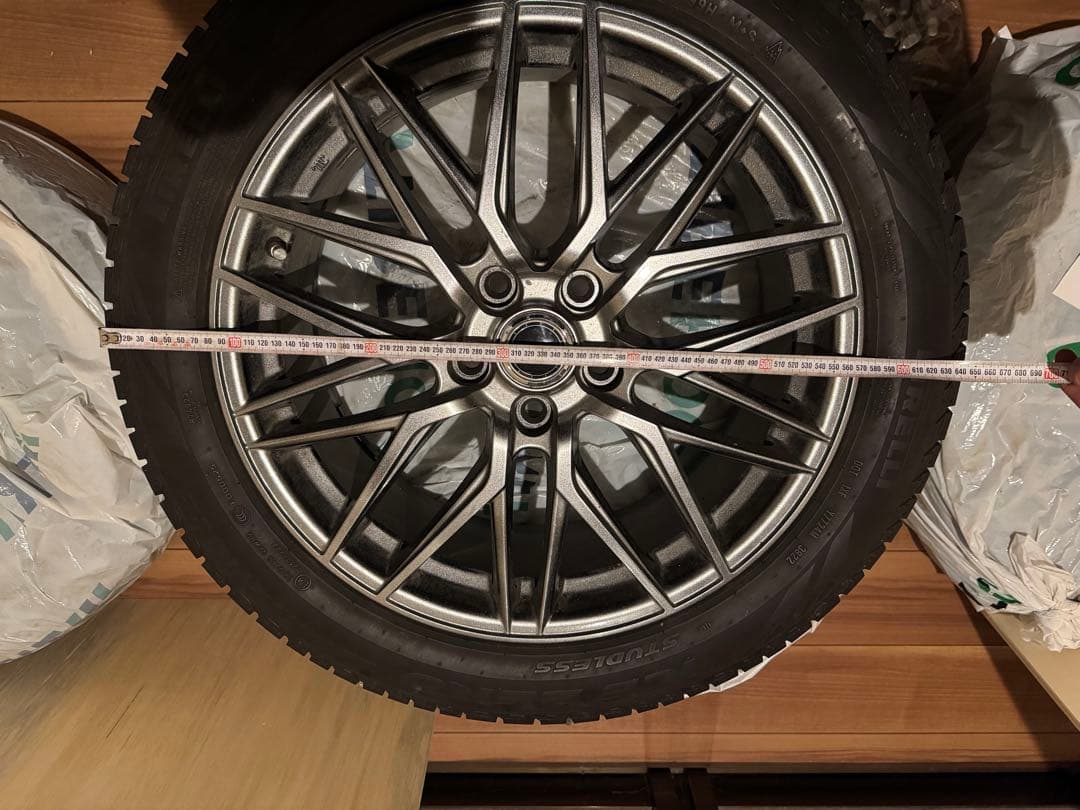 PIRELLI(ピレリ) スタッドレス 225/50R18 4本セットナット付属