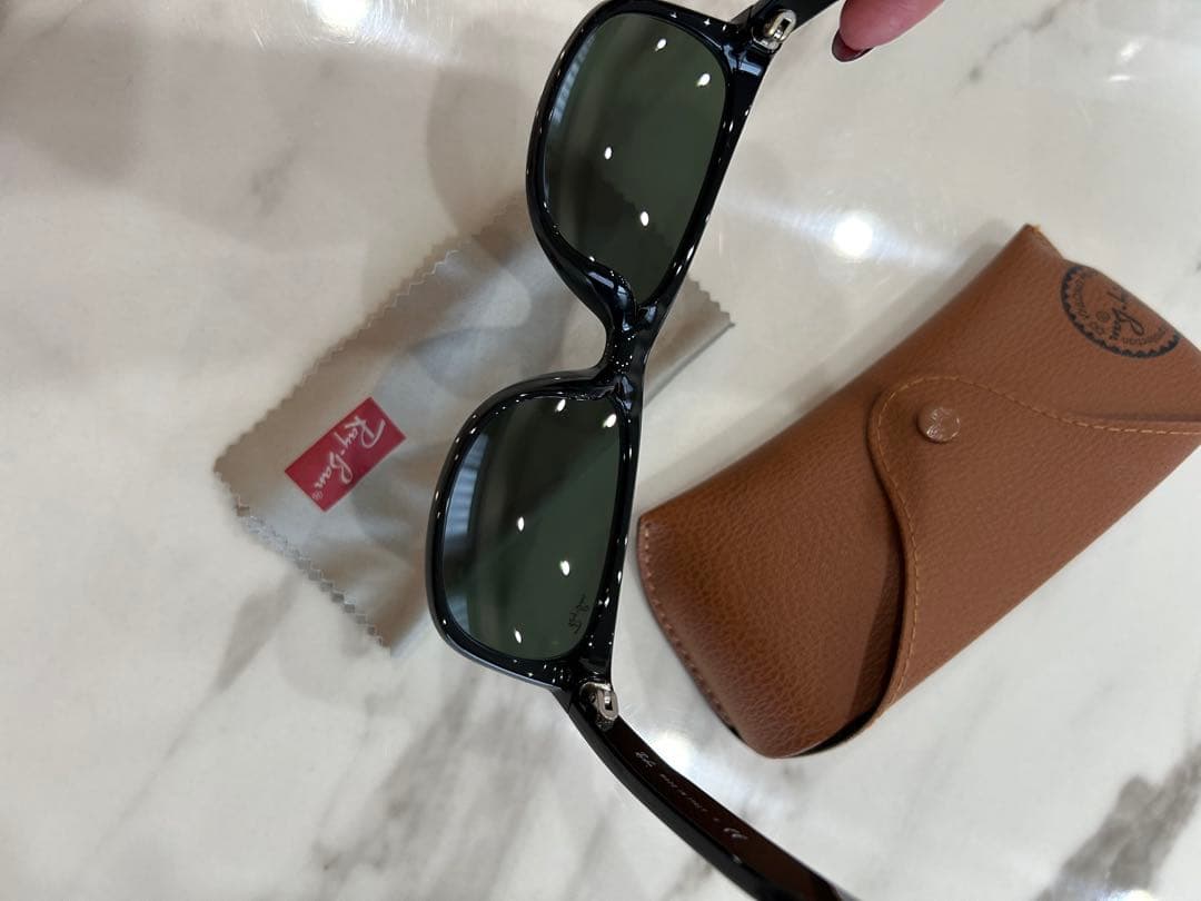 RayBan サングラス　RB2132-F 901