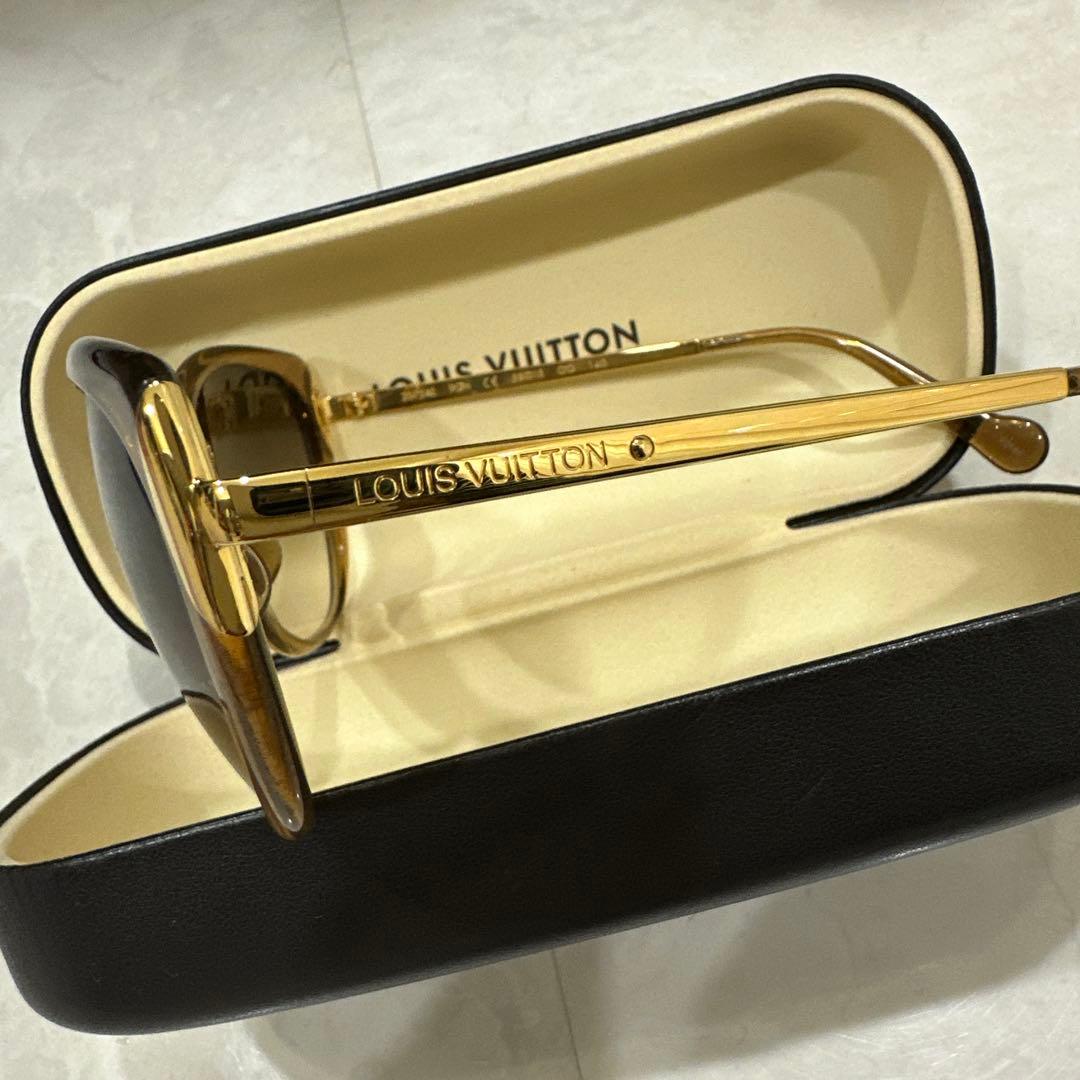 LOUIS VUITTON ブラウン キャットアイ サングラス