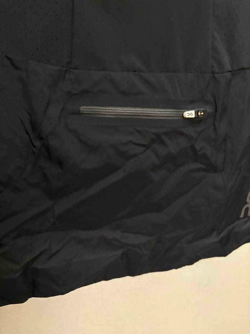 On Weather vest ランニングベスト