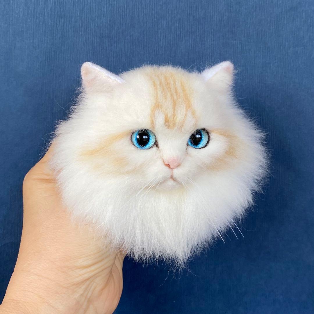 羊毛フェルト　猫ブローチ　リアル可愛いのミヌエット　special ver.