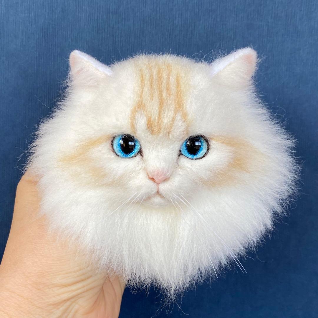 羊毛フェルト　猫ブローチ　リアル可愛いのミヌエット　special ver.