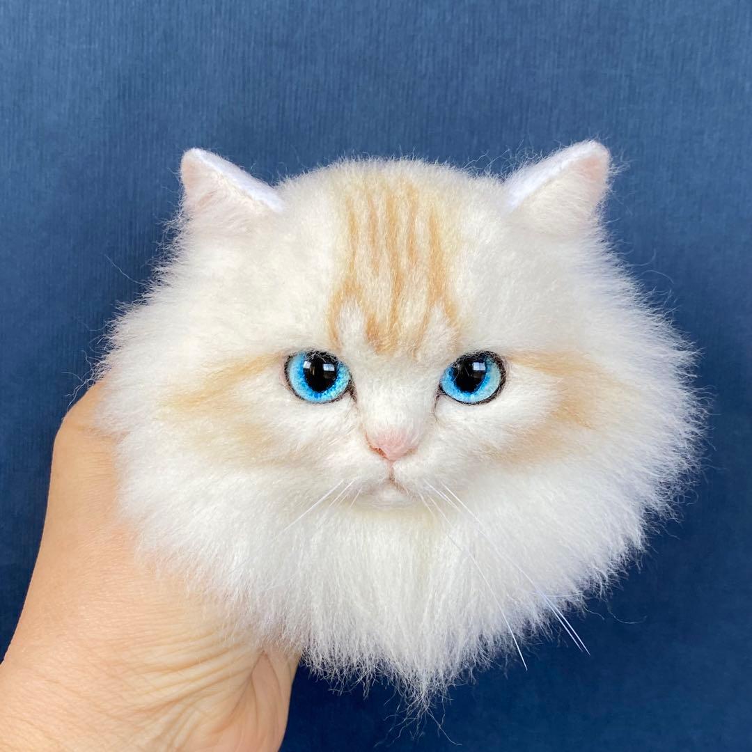 羊毛フェルト　猫ブローチ　リアル可愛いのミヌエット　special ver.