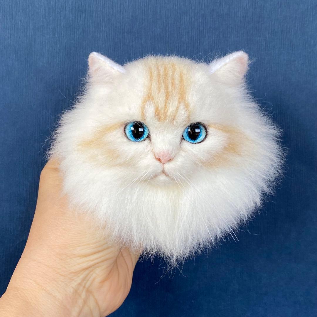 羊毛フェルト　猫ブローチ　リアル可愛いのミヌエット　special ver.