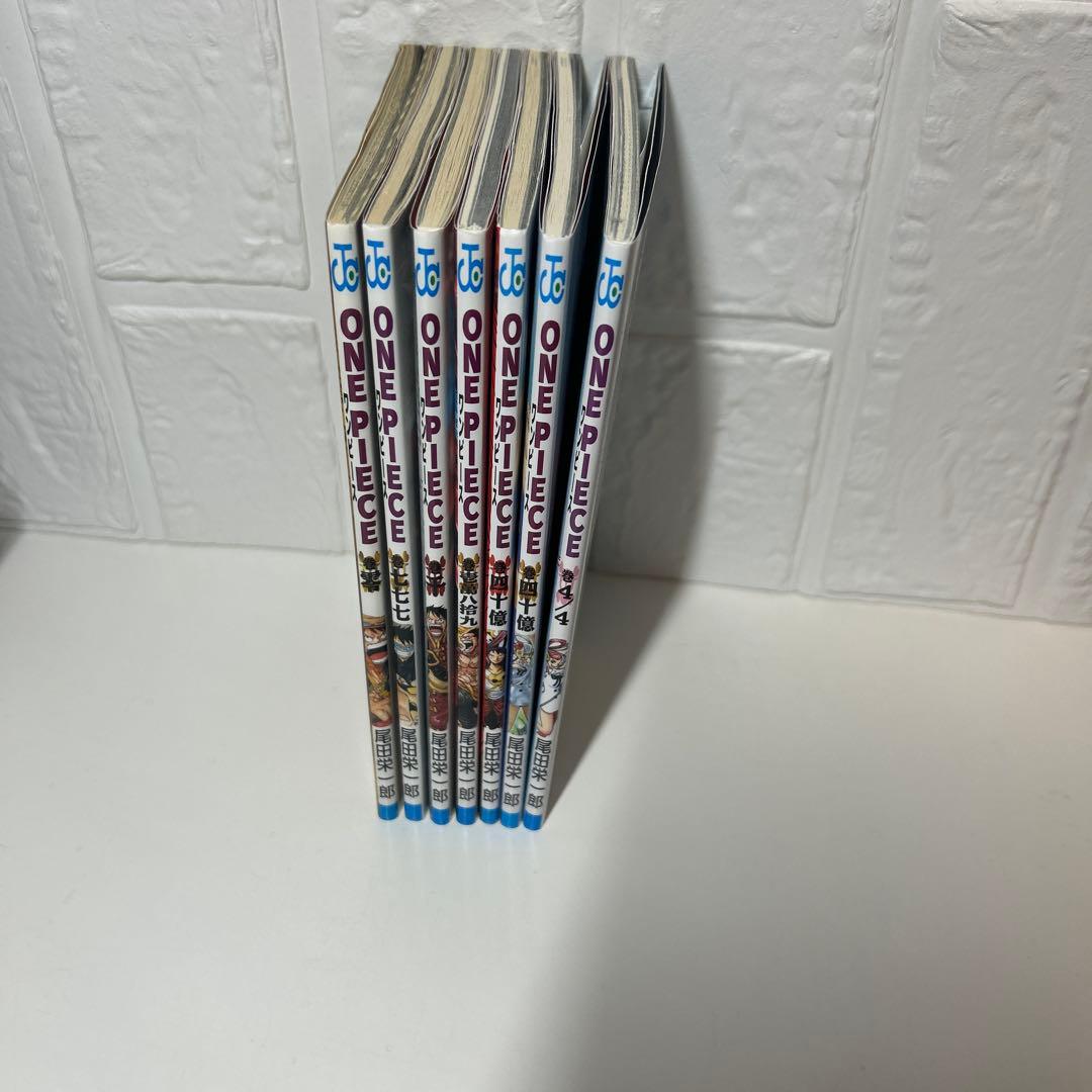 ONE PIECE 全巻セット　1〜114巻＋関連本８冊