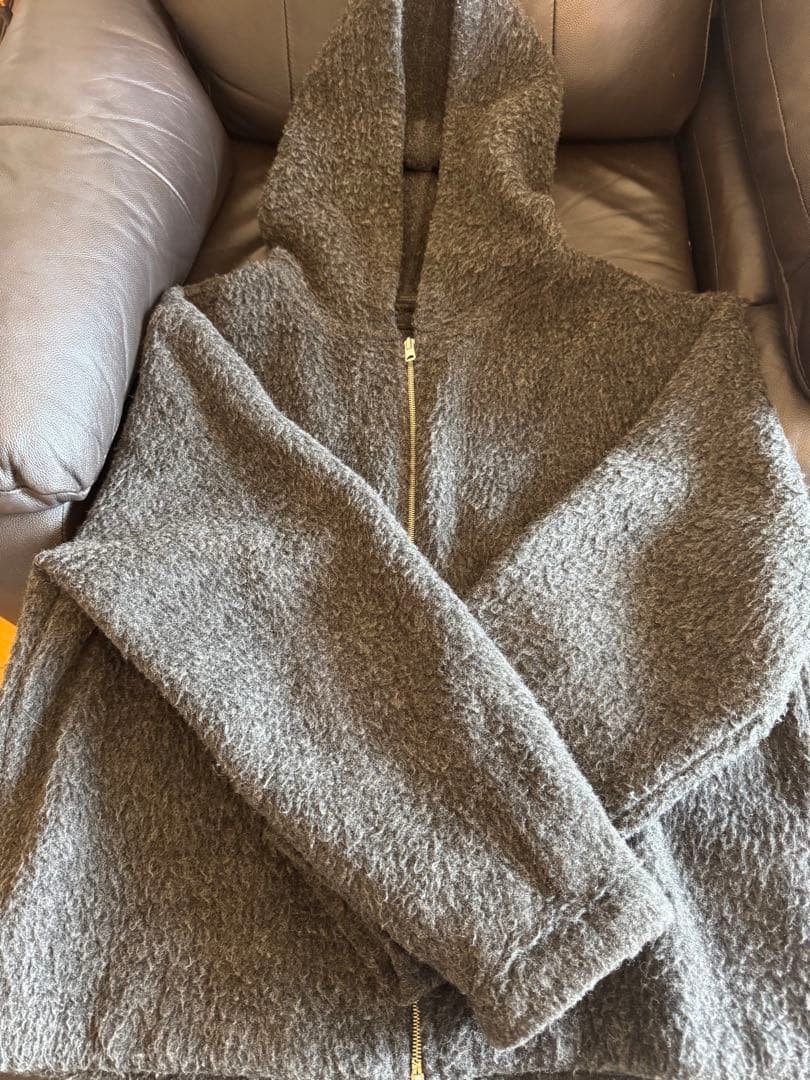 【げんじ絶賛‼︎完売品】 グレー ZARA フェイクファーシャツジャケットフード
