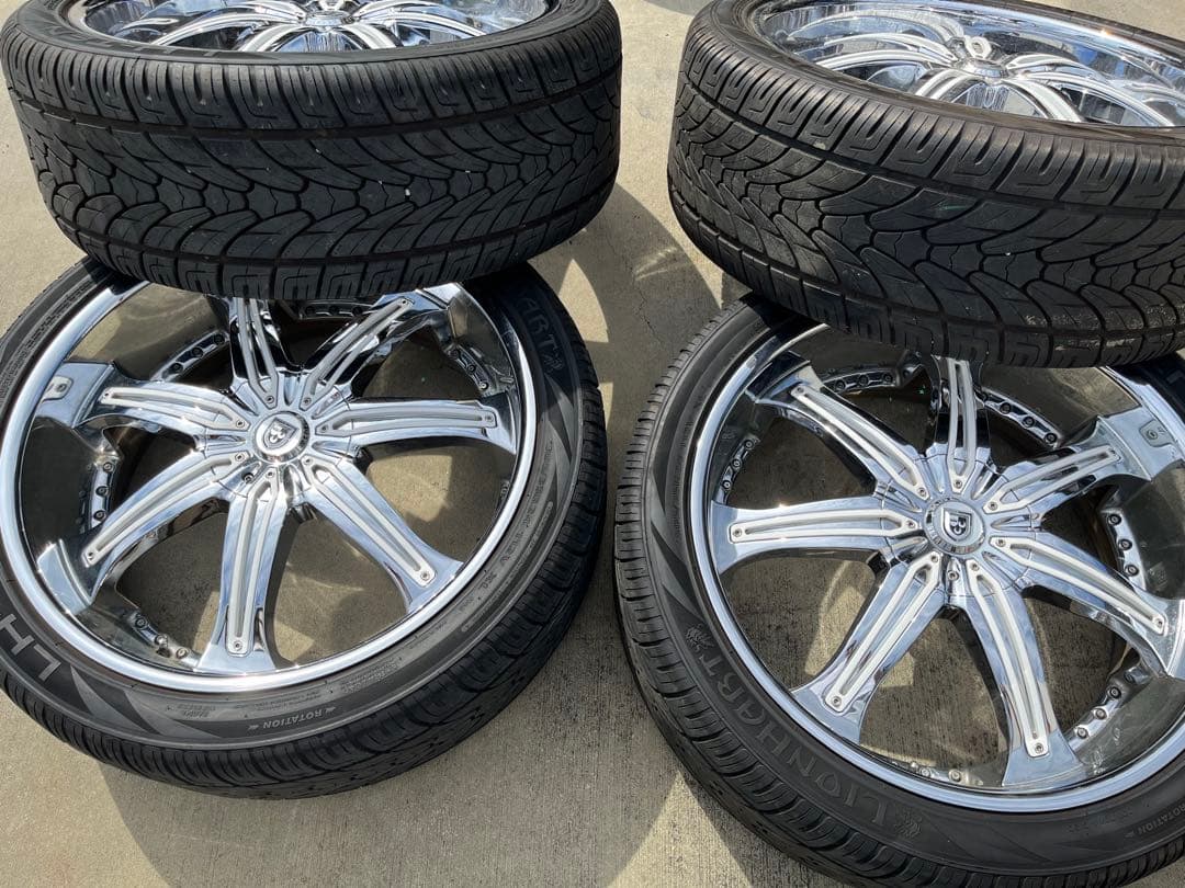 タイヤ　ホイール　305/35R 24インチ　5穴