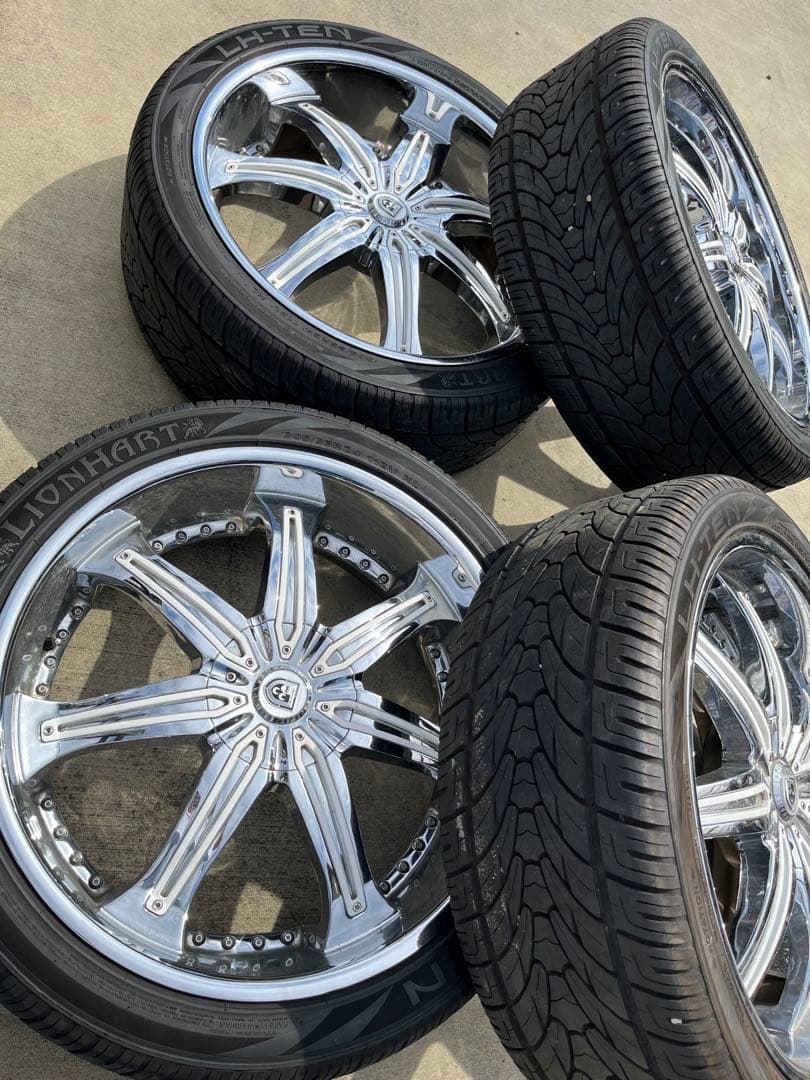 タイヤ　ホイール　305/35R 24インチ　5穴