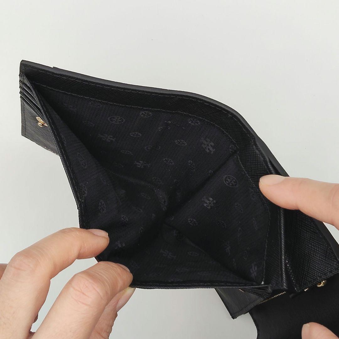 トリーバーチ 三つ折り財布 黒 金ロゴ サフィアーノ レザー 箱 袋 タグ付