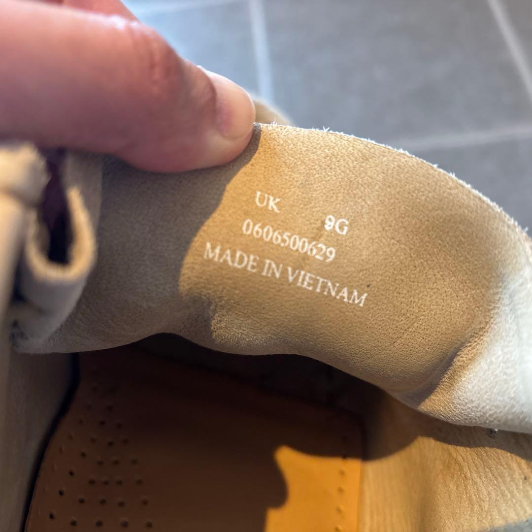 [美品]Clarks(クラークス)ワラビーブーツUK9 メープルカラー