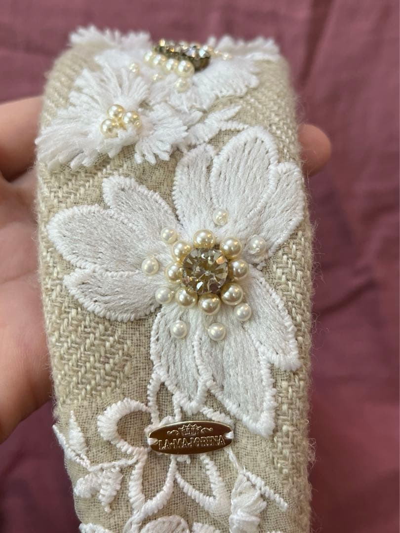 ラマジョリーナ　カチューシャ　ベージュ　未使用品✨