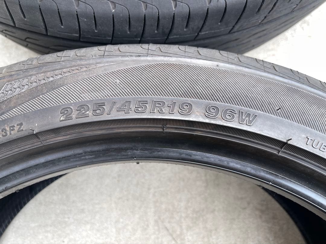 REGNO GR-XⅢ 225/45R19 タイヤ 4本