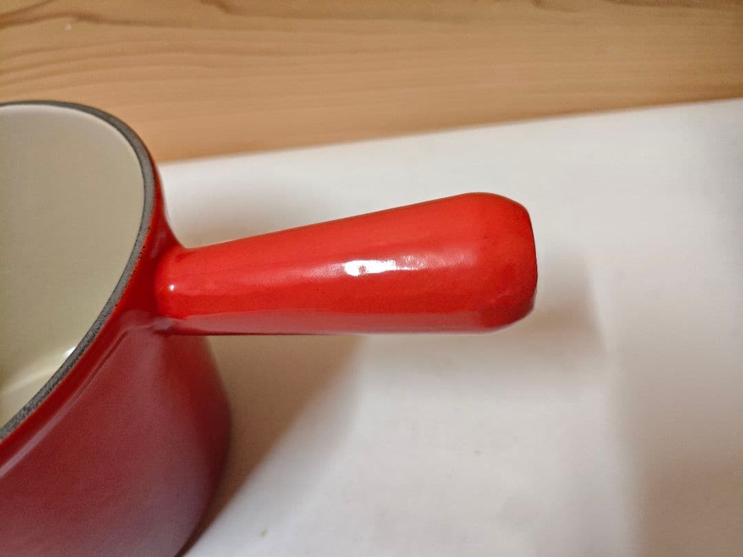 Le Creuset ル・クルーゼ　ウィンザーポット　チェリーレッド