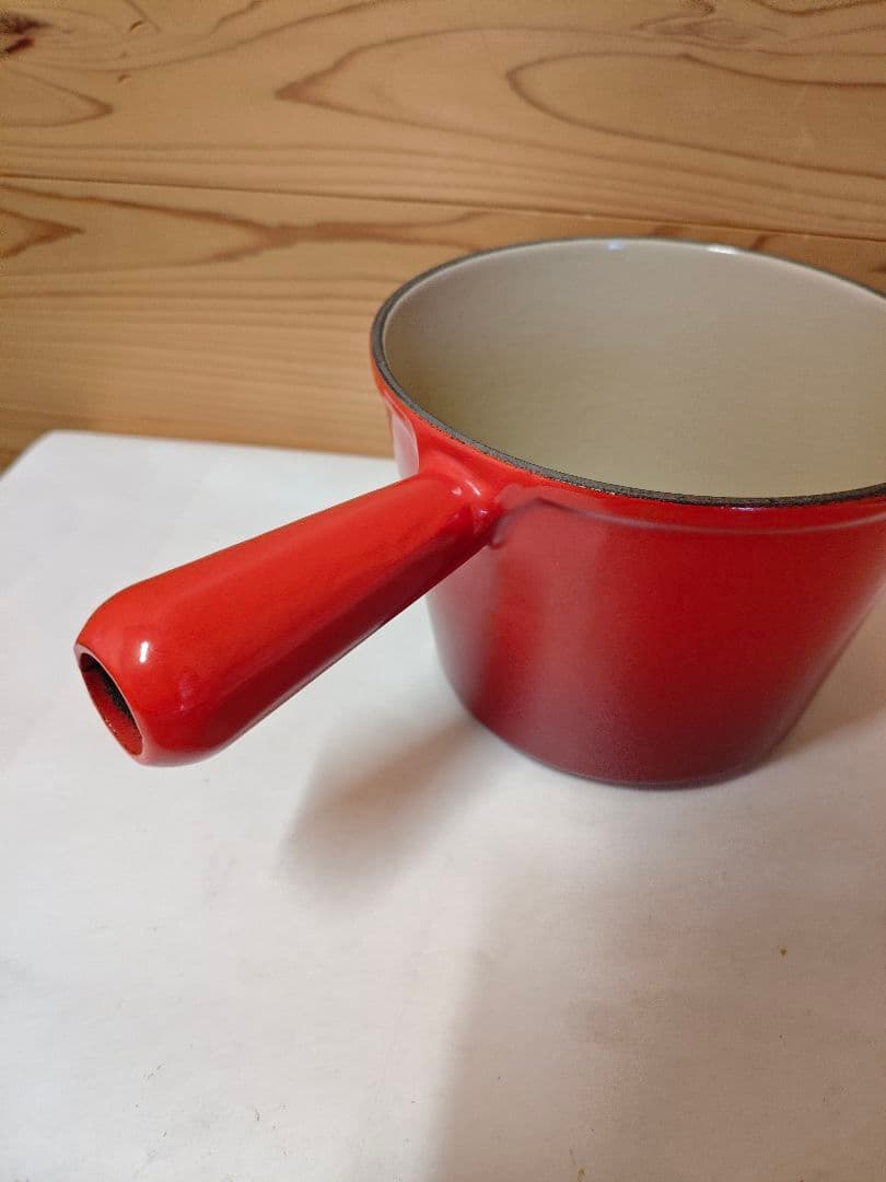 Le Creuset ル・クルーゼ　ウィンザーポット　チェリーレッド