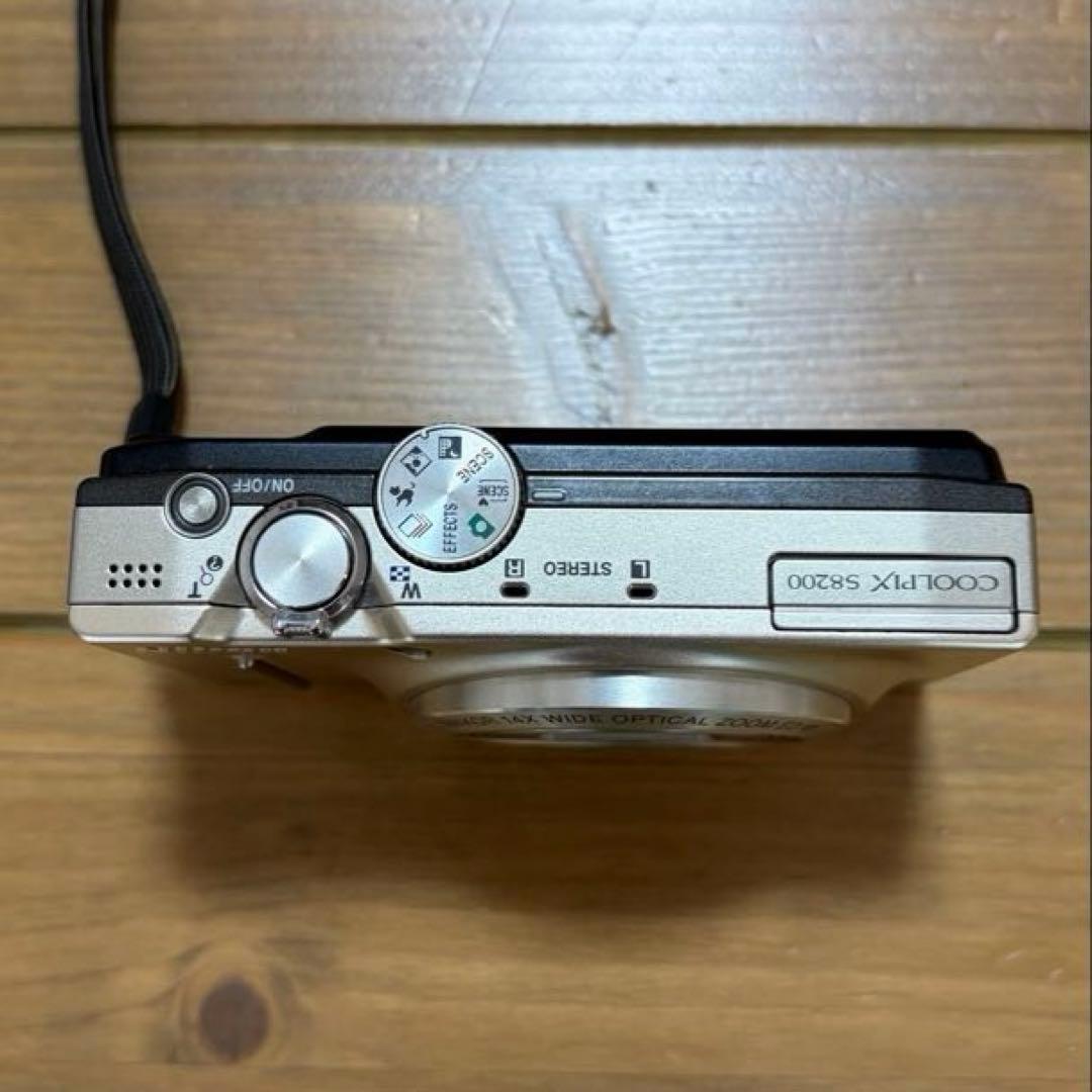 デジタルカメラ Nikon COOLPIX S8200