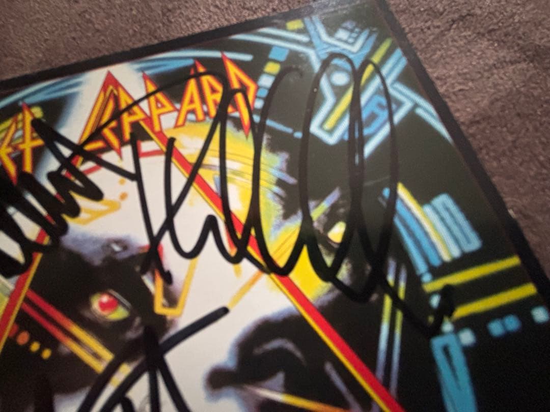レア　デフレパード 直筆　サイン　CD def leppard 名盤　ヒステリア