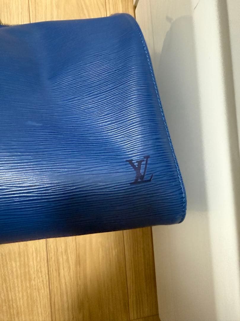 じ*ん様 Louis Vuitton エピレザー ボストンバッグ ブルー