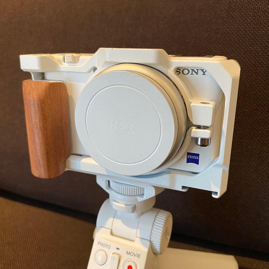 【新品同様】SONY ZV-1 純正スタンド・映画風撮影レンズ付き 白好きの方へ
