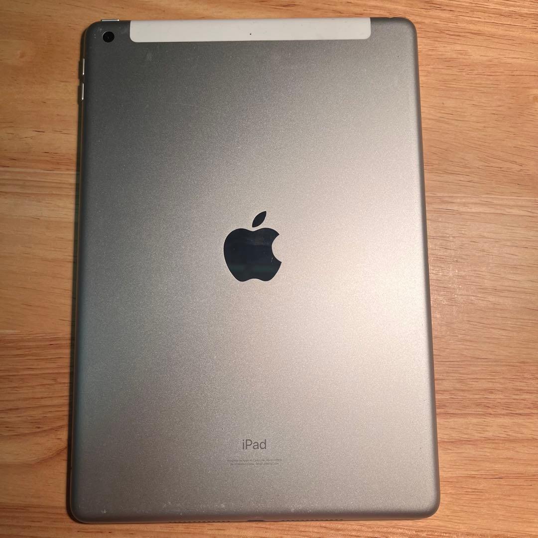 iPad 第9世代 Wi-Fi+Cellular A2604 64GB ケース付