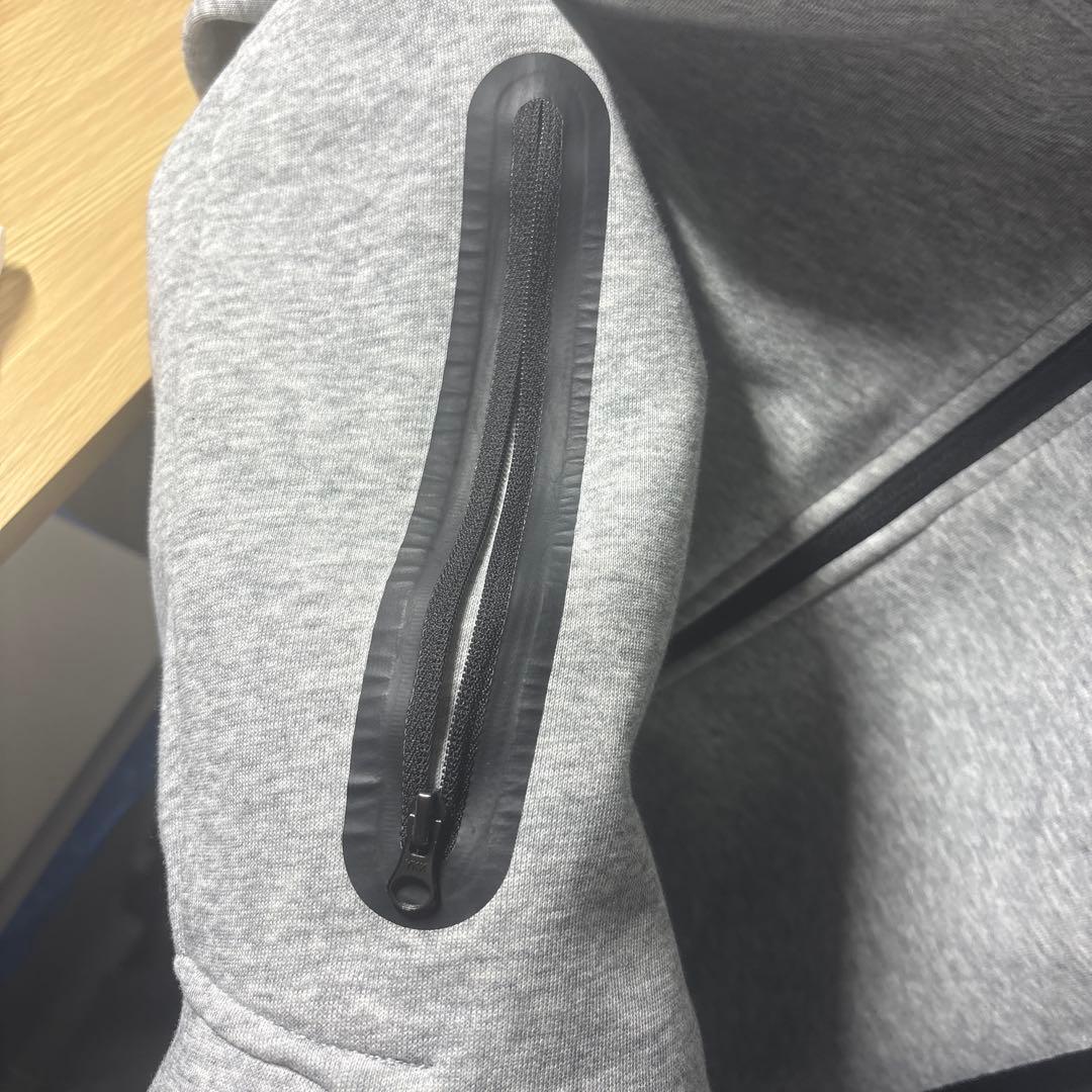 Nike テックフリース　S
