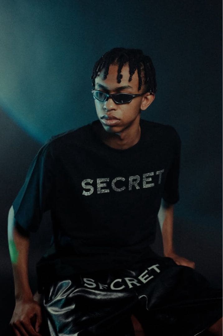 SECRET Tシャツ