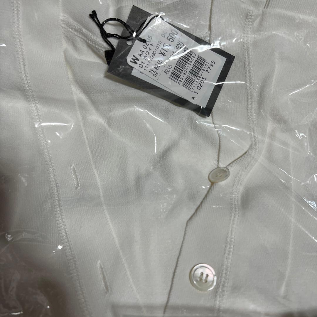 6新品　タグ付き　定価44500円　aga tops まとめ売り　オフホワイト