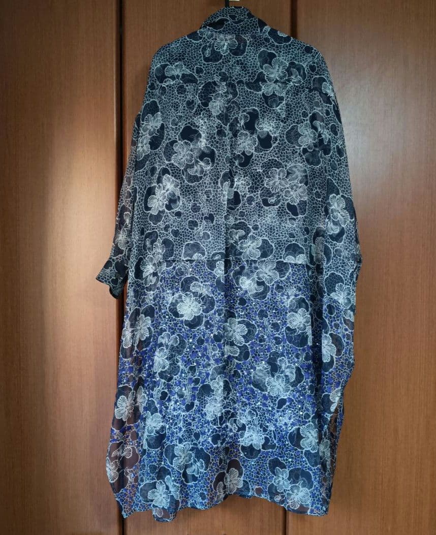 【DRIES VAN NOTEN】ワンピースとシースルーコート