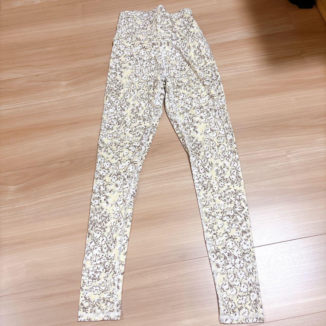 emmi 花柄 ヨガウェア セット ブラトップ レギンス 上下2点セット