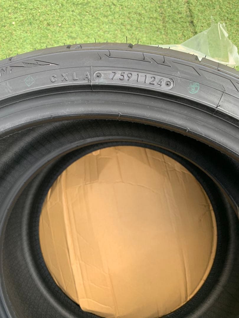 sho　②新品国産Nitto 245/35 R20 95 Y XL2本