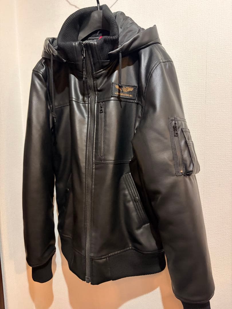 ALPHA INDUSTRIES フーデッドリブジャケット フェイクレザー