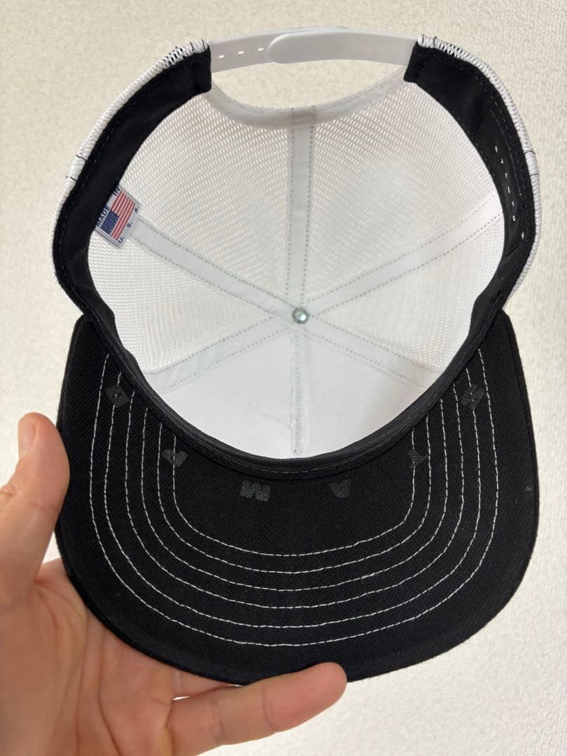 完売品 LA SCRIPT TRUCKER CAP
