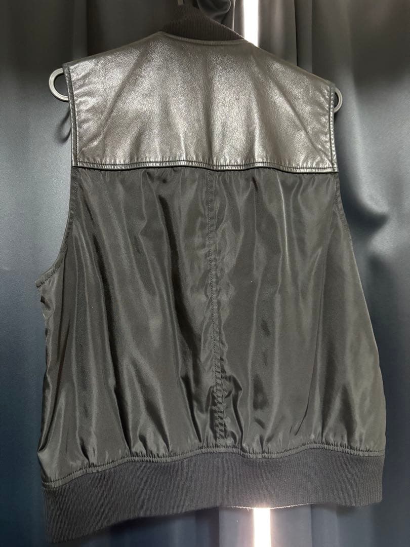 ^*^様 prada ma1 レザーベスト