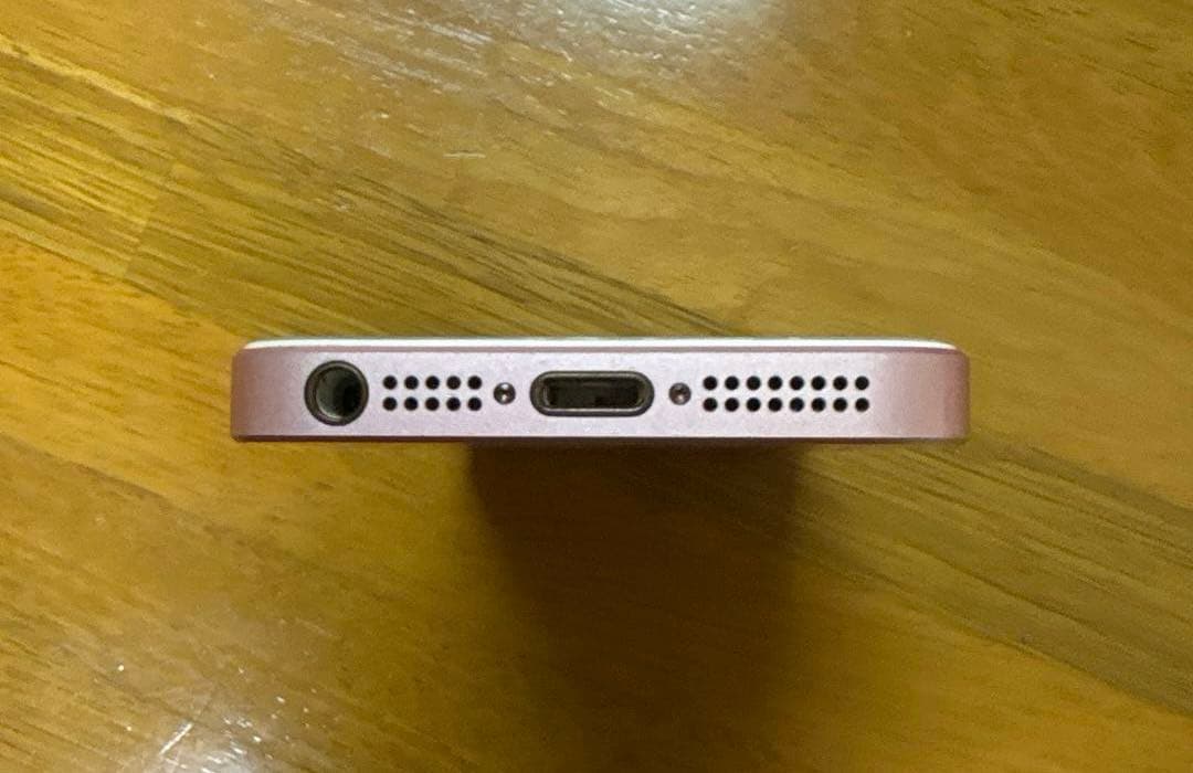 【美品】 iPhone SE 第1世代（容量：64GB） ローズゴールド 本体