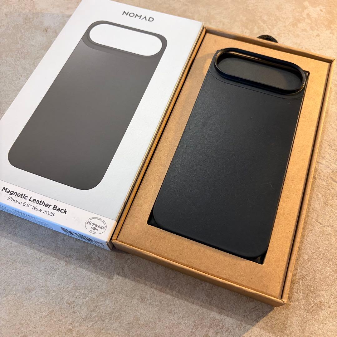 NOMAD Magnetic Leather Back iPhone Air用