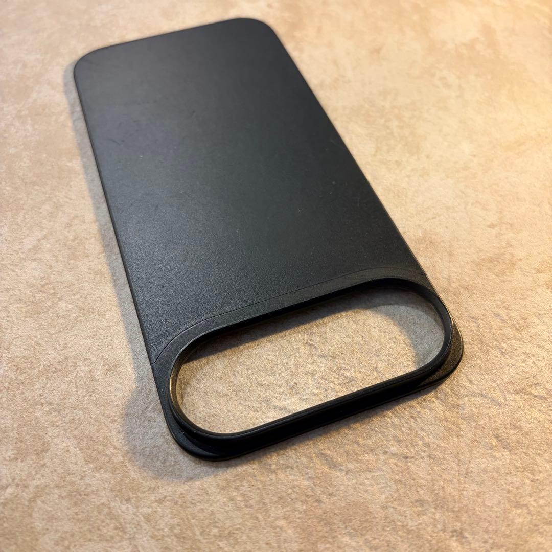 NOMAD Magnetic Leather Back iPhone Air用