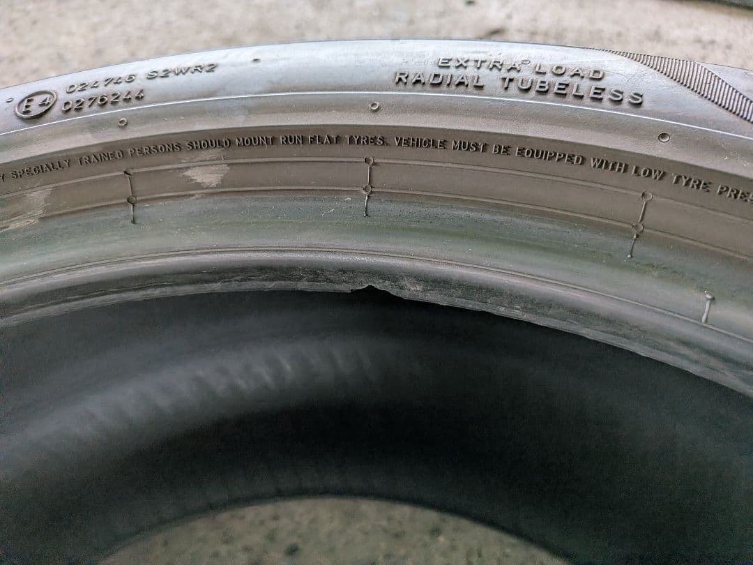 送料無料　245/45R18　RFT　P-ZERO ２本