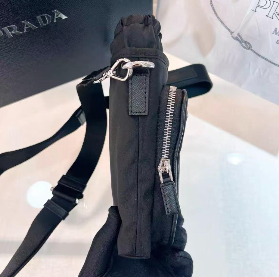 PRADA プラダ　Re-Nylon　スマホショルダーバッグ　ブラック