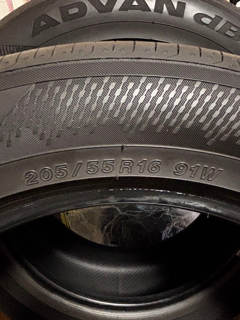 ヨコハマ　アドバン　デシベル　V553 205/55R16 91w その②