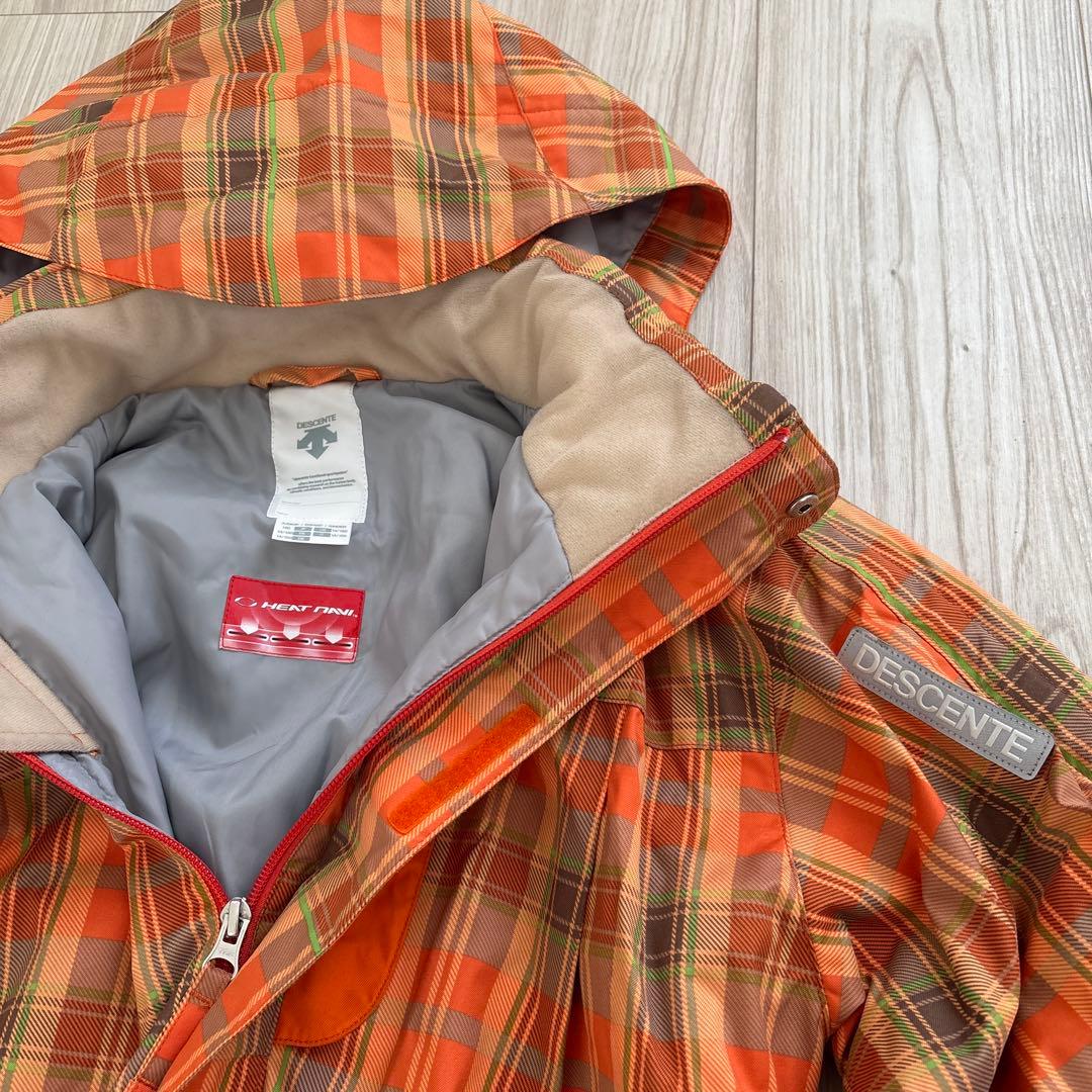 みほ【美品】DESCENTE ＊ 子供用スキーウェア サイズ150