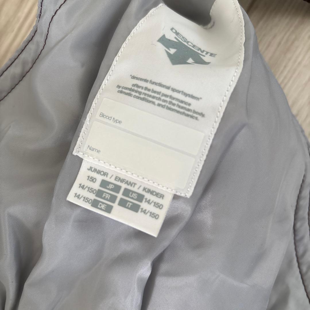 みほ【美品】DESCENTE ＊ 子供用スキーウェア サイズ150