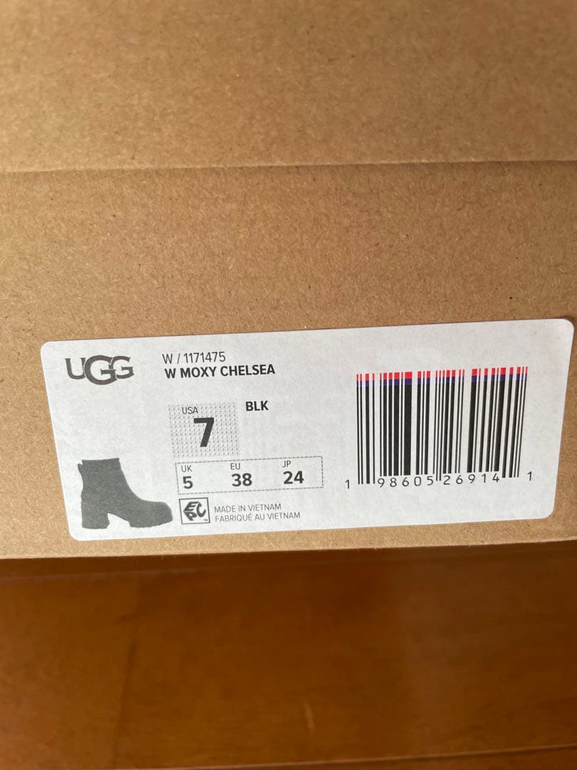 正規品UGG モクシーチェルシー　24㎝